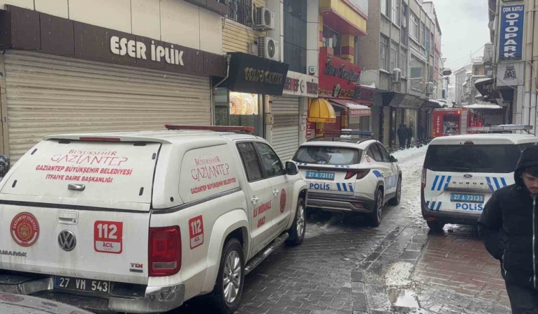 gaziantepte-yangin-panikleri-6-kisi-dumandan-etkilendi-2si-agir-yarali-yJ675fHq.jpg