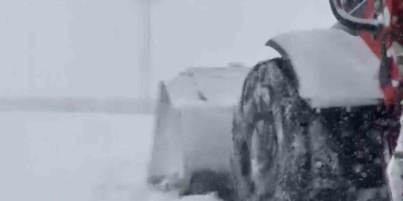 Gercüş’te Hastaların Erişimini Sağlamak İçin Yollar Küreklerle Yeniden Açıldı