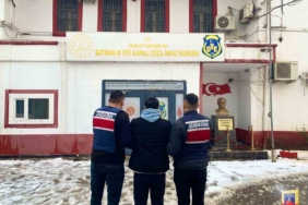 gercuste-uyusturucu-ticareti-sucundan-aranan-hukumlu-ele-gecirildi-gL4btehF.jpg