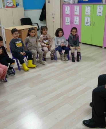 gorme-engelli-esine-hayatini-adamis-bir-ask-hikayesi-nmtJCDhX.jpg