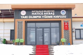 goztepe-hatice-akbas-yari-olimpik-yuzme-havuzunda-baslayan-yeni-egitim-donemi-sOHeRfxg.jpg