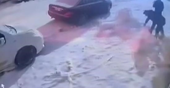 Kardan Adamın Başına Eğlenceli Bir Saldırı