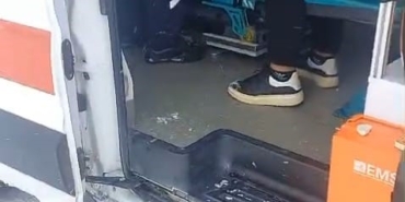 karla-mucadelede-acele-ambulansa-karayollari-ekipleri-zamaninda-ulasti-ViJxshUG.jpg