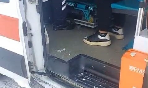 Karla Mücadelede Acele: Ambulansa Karayolları Ekipleri Zamanında Ulaştı
