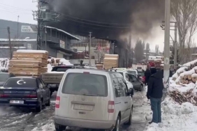 kereste-fabrikasinda-patlama-5-yarali-olayin-ardindan-yasananlar-8sfFlXOC.jpg