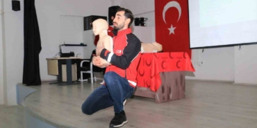 kizilaydan-miniklere-ozel-ilk-yardim-egitimi-KtiDPUkm.jpg
