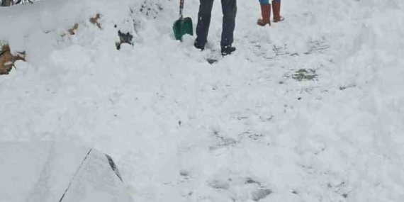 Köylüler Birlikte Kapanan Sokaklarını Yeniden Açtı