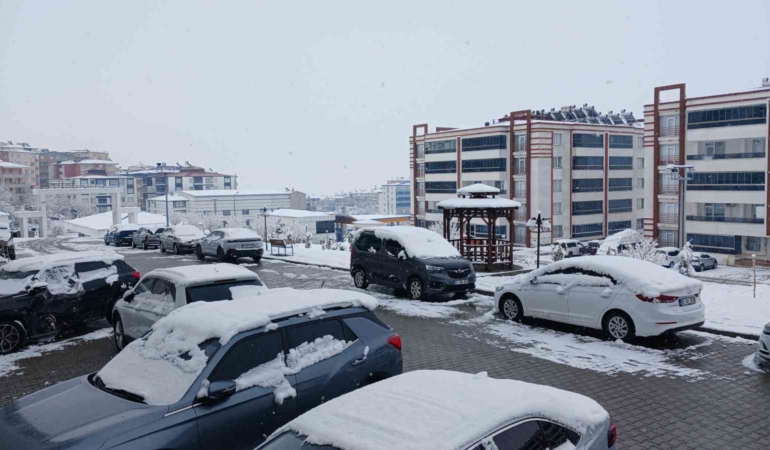 kulpta-beyaz-esaretin-sirri-suregelen-drama-MBOfJvk8.jpg