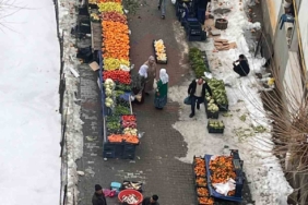 kulpta-kar-engelini-asarak-sali-pazari-uc-haftanin-ardindan-yeniden-acildi-uTTPzElY.jpg