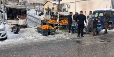 kulpta-kar-firtinasi-pazar-esnafi-tezgahlarini-acamadi-YwsMR96x.jpg