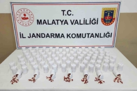 malatyada-5-bin-561-adet-sentetik-ecza-hapi-ele-gecirildi-uyusturucu-ile-mucadelede-yeni-e6Ktjba7.jpg