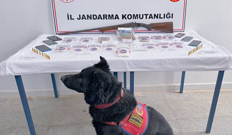 musta-uyusturucu-operasyonunda-5-supheli-tutuklandi-JdNfgpXP.jpg