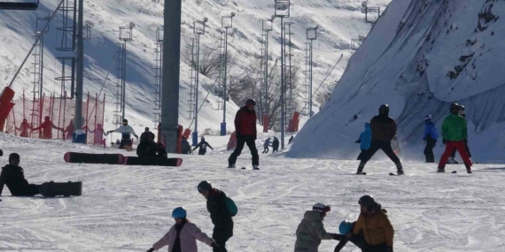 Palandöken’de Benzersiz Kayak Deneyimi: Kışın Zirvesi