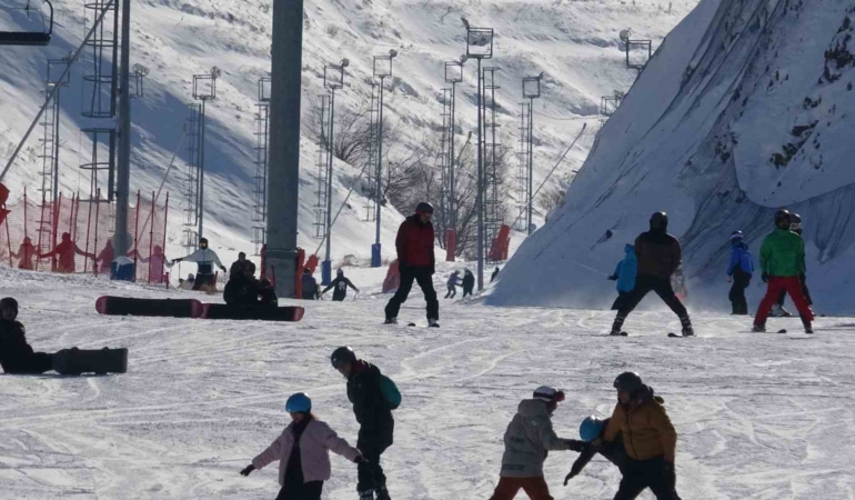 palandokende-benzersiz-kayak-deneyimi-kisin-zirvesi-1fUHrybQ.jpg