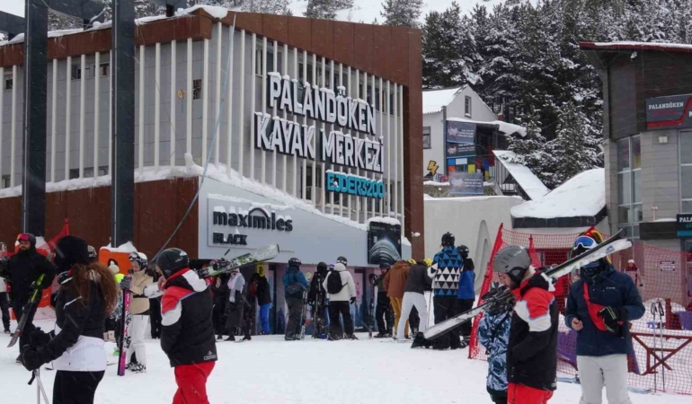 palandokende-somestir-tatili-kayak-ve-eglencenin-dorugu-QA5QMI8z.jpg