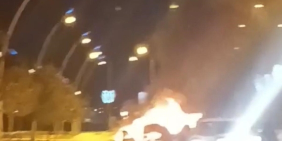 Park Halindeki Otomobil Alev Alev Yandı: Korkunç Anlar!