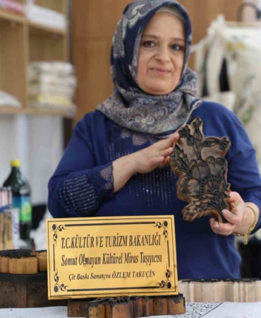 sanatci-belgesi-alan-usta-cit-baskiyi-gelecege-tasiyor-VPD2yAVK.jpg