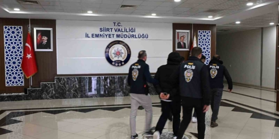 Siirt’te Sahte Araç Satışıyla 4 Kişiyi Dolandıran İki Şüpheli Tutuklandı