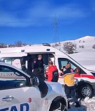 tuncelide-afaddan-iki-basarili-kurtarma-operasyonu-12-yasindaki-cocuk-ve-yasli-adam-hastaneye-kaldirildi-zCexjAuD.jpg