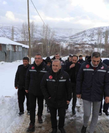 vali-hatipoglundan-karla-mucadele-calismalarina-yerinde-inceleme-XtR2cg2e.jpg
