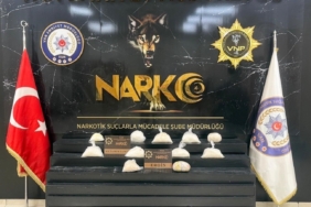 vanda-dikkat-ceken-uyusturucu-operasyonu-10-kilo-720-gram-madde-ele-gecirildi-RKzTmuOd.jpg