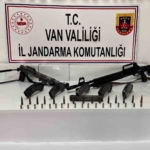 Gaziantep'te Traktörle Çarpışan Araç Kanalda Uçtu: 4 Yaralı! thumbnail