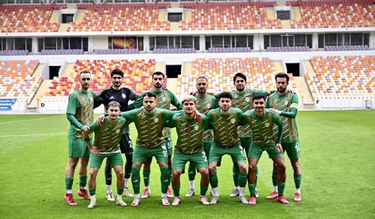 yesilyurtspor-bingolu-sahasinda-agirliyor-heyecan-dolu-bir-karsilasma-ndGZltzg.jpg
