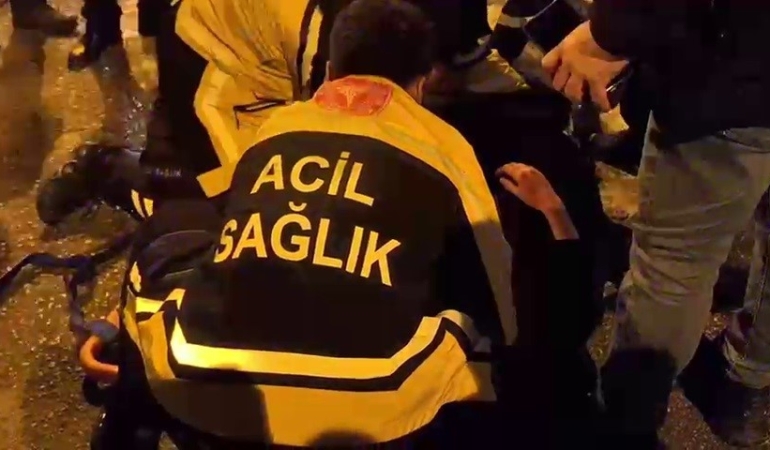 yolda-bulunan-kadin-hastaneye-kaldirildi-olayin-sirlari-HNZ3lT1R.jpg