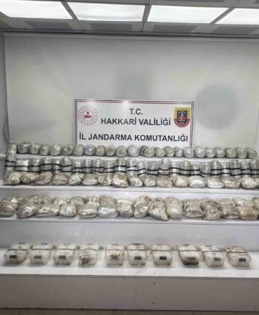 yuksekovada-60-kilo-uyusturucu-madde-ele-gecirildi-bir-basari-hikayesi-gLyiWj8h.jpg