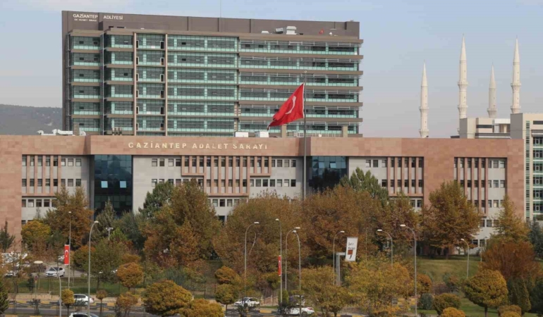 17-yil-sonra-cozulen-cinayet-davasi-kararini-aydinlatiyor-4vUhII3b.jpg