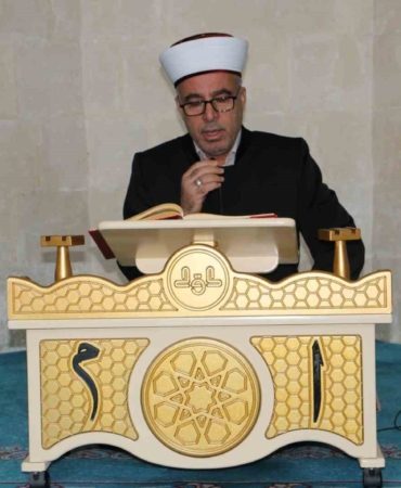asirlardir-suregelen-harem-i-serif-mukabele-gelenegi-pIb72qXE.jpg