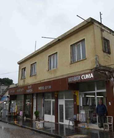 asrin-felaketi-berberin-meslek-askini-yikamadi-50-yilin-hikayesi-TFlmni5B.jpg