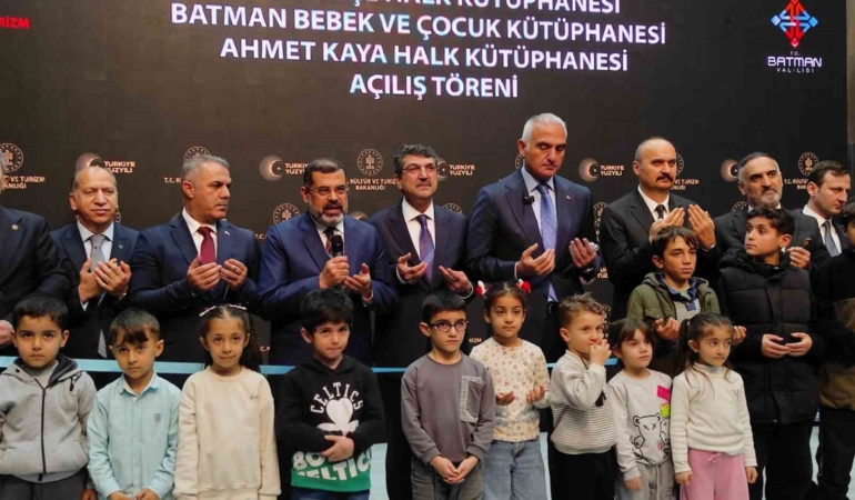 bakan-ersoy-batmanda-kulturel-donusumde-onemli-adimlar-attik-U6XlJjUC.jpg