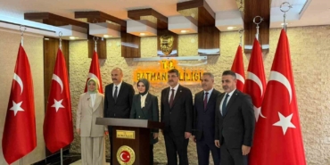 bakan-goktas-batmanda-onemli-temaslarda-bulundu-tqWqMlEi.jpg