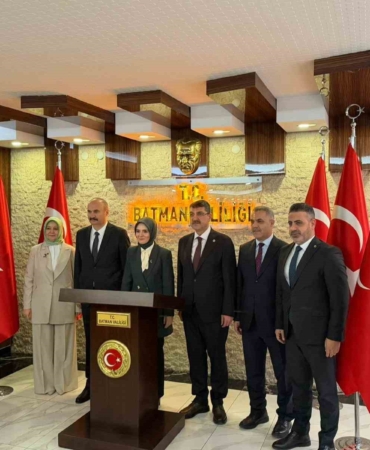 bakan-goktas-batmanda-onemli-temaslarda-bulundu-tqWqMlEi.jpg