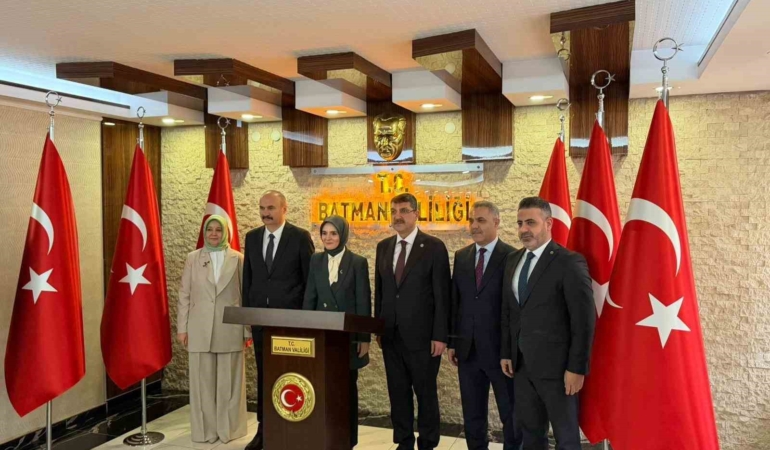 bakan-goktas-batmanda-onemli-temaslarda-bulundu-tqWqMlEi.jpg