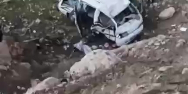 batmanda-arac-ucuruma-dustu-3-kisi-agir-yarali-mLNTVCFU.jpg