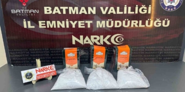 batmanda-supheli-taksiden-3-kilo-metamfetamin-ele-gecirildi-2-tutuklama-i8b8DPxn.jpg