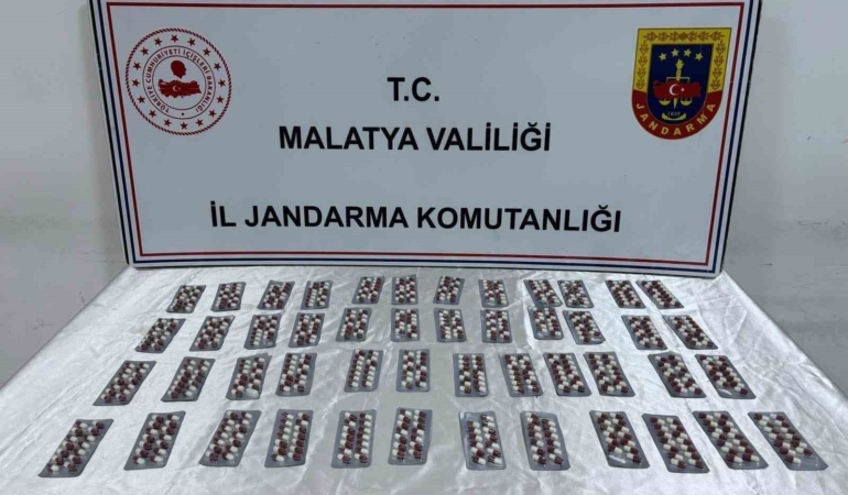 battalgazide-661-sentetik-ecza-hapi-ele-gecirildi-1-kisi-gozaltinda-kffrejqQ.jpg