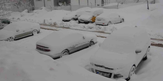 Bitlis’te Kar Sebebiyle 165 Köy Yolu Kapanma Tehlikesiyle Karşı Karşıya!