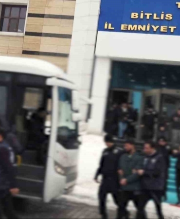 bitliste-yasa-disi-bahis-operasyonunda-24-kisi-tutuklandi-VTnZ6naq.jpg