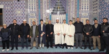 cermikte-hatimle-kilinan-teravih-namazi-heyecani-vcsfPZd7.jpg