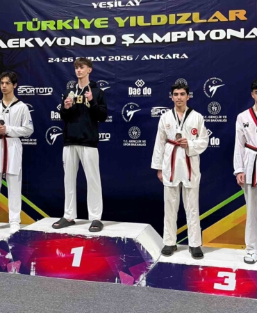 deniz-cinar-dogan-taekwondoda-turkiye-ucuncusu-olmayi-basardi-pXWbHkWG.jpg
