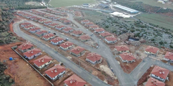 Depremzedelerin Tepkisi: “Devlet Bize Ev Değil Villa Yaptı”