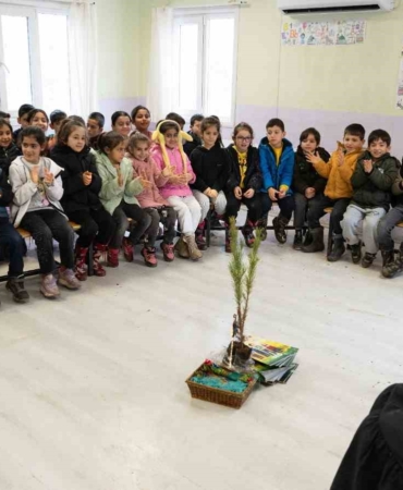 dicle-elektrikin-yesil-gelecege-masallarla-yolculugu-EaJkUqLn.jpg