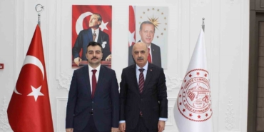 diyarbakir-emniyet-muduru-gokduman-ve-dicle-kaymakami-atis-bulustu-nwzCOZla.jpg