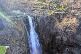 diyarbakirda-yagmurla-cosan-selaleler-ziyaretci-cekiyor-LT6WTrOb.jpg