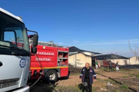 diyarbakirdaki-plastik-fabrikasinda-cikan-yangin-bWIpGfd5.jpg