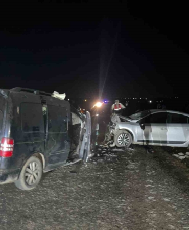 diyarbakirdaki-trafik-kazasinda-hayatini-kaybedenlerin-sayisi-5e-cikti-hjdKpJMf.jpg