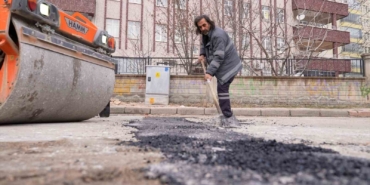 elazigda-asfalt-yama-calismalari-devam-ediyor-VqeHZPIc.jpg